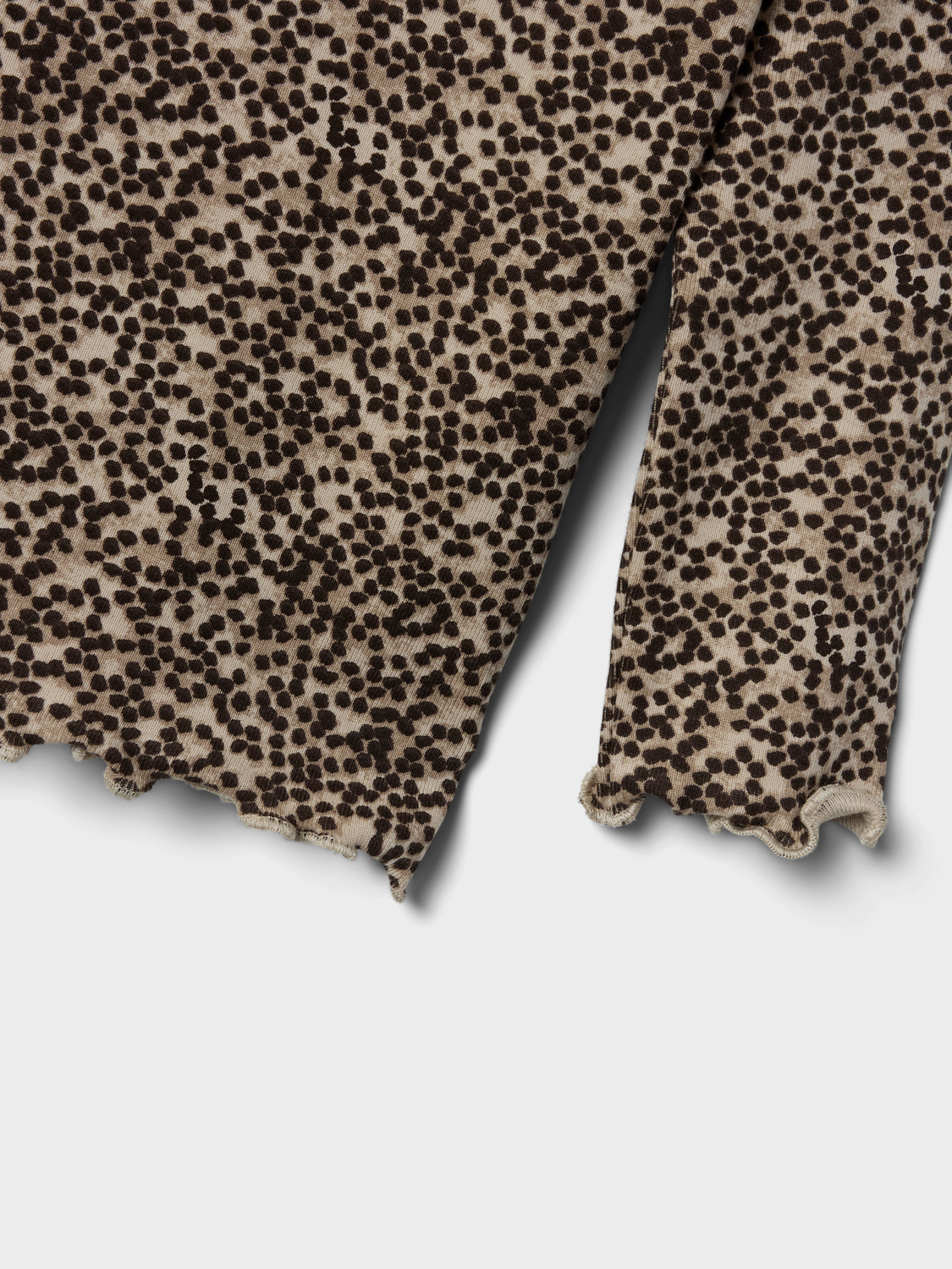 model_shot-front_full